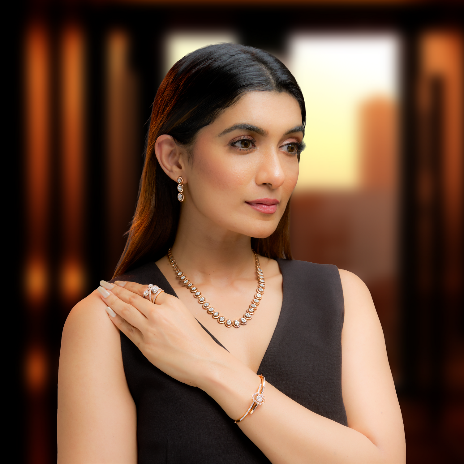 Reyna - Contemporary Collection