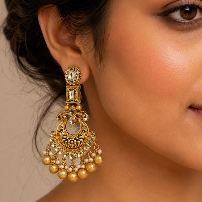 22K Antique Kundan Bridal Earrings by Manuvel Malabar Jewellers, detail view 4
