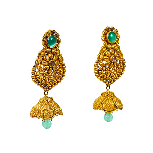 22K Antique Emerald Gold Stud Earrings by Manuvel Malabar Jewellers, detail view 2