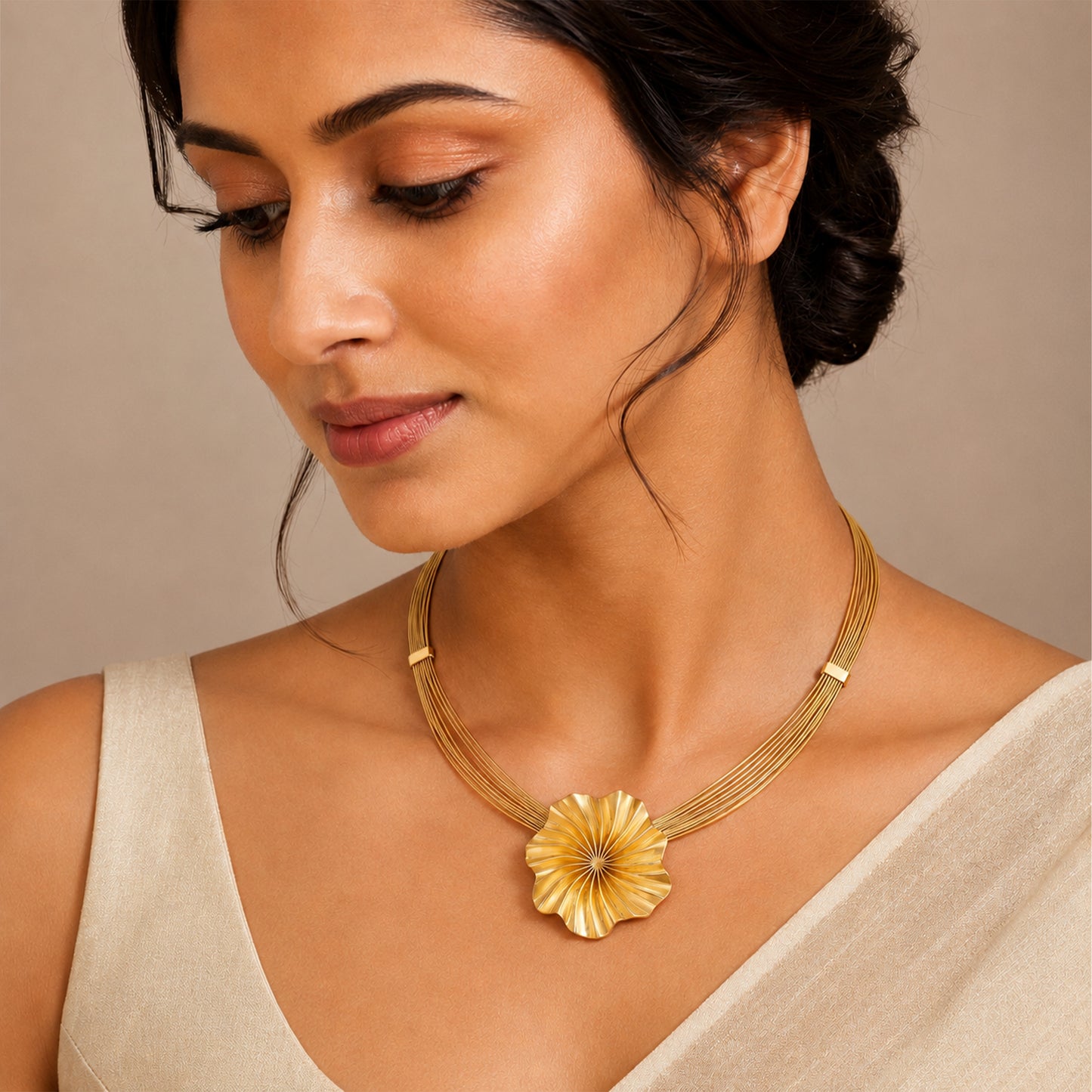 18K Fancy Floral Gold Necklace by Manuvel Malabar Jewellers, detail view 3